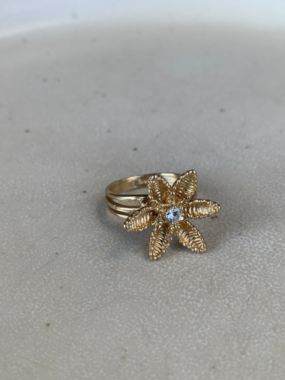 14K Gold Estate Tropical Flower Diamond Ring Art … - image 2