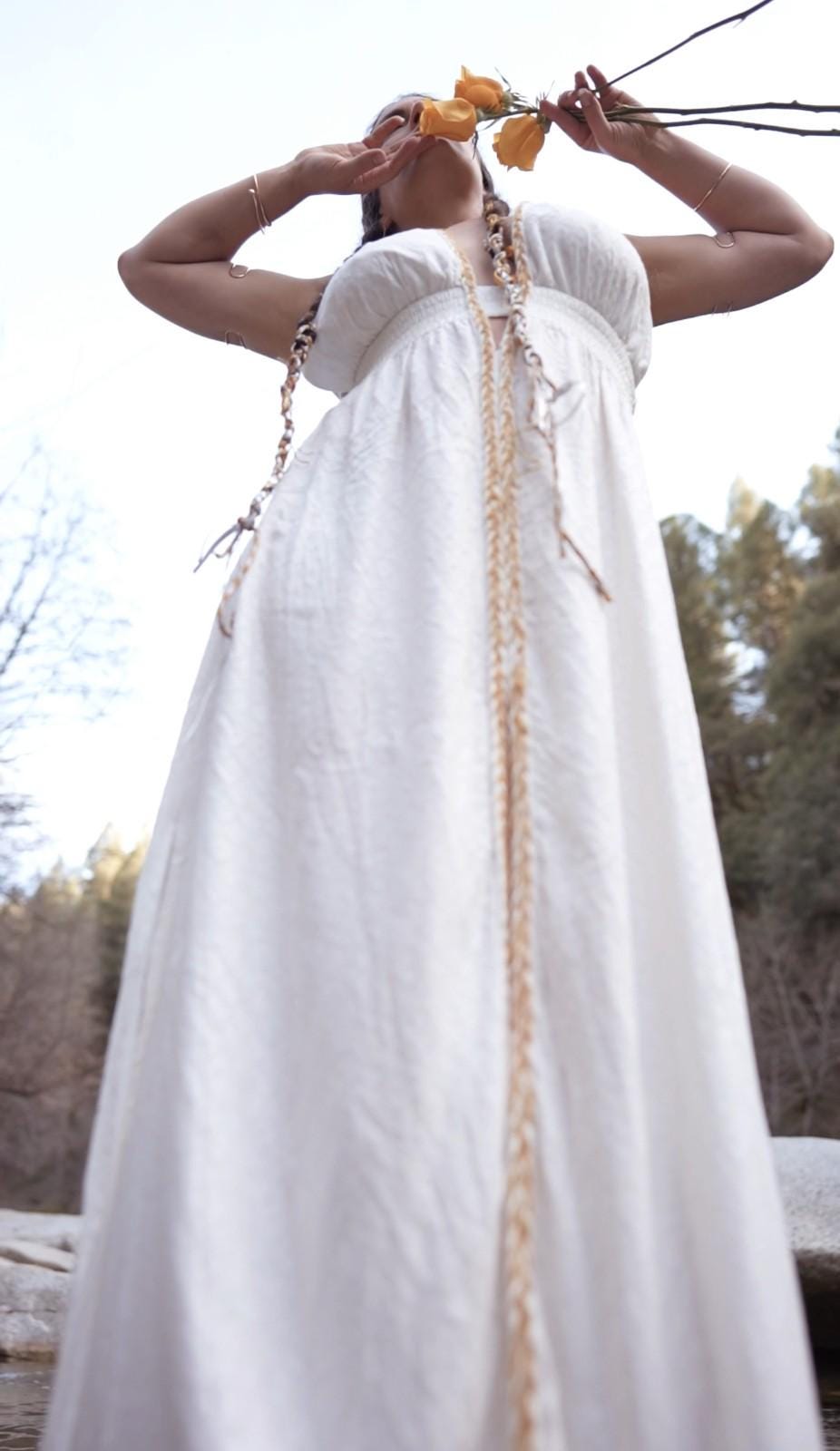 backless grecian style wedding dress Greek Wedding Dresses: 21+ Goddesses Styles & FAQs