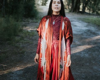 Rosa Roja 100% Vestido Satén, Túnica Ceremonial, Túnica de Sacerdotisa, Vestido de Diosa, Traje de Festival, Vestido de Bruja, Capa de Mujer Rosas Rojas, Vestido de Seda