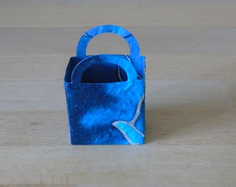 kleines blaues Täschchen mit silbernen Linien // Geschenkverpackung // Maulbeerbaumpapier // Tütchen // Geschenktasche