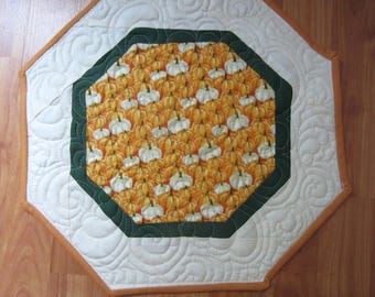 15.5" Fall Orange and Cream Pumpkins Off-White Octagonal Quilted Table Topper Rimmed in Pumpkin Pie Spice with Custom Quilting