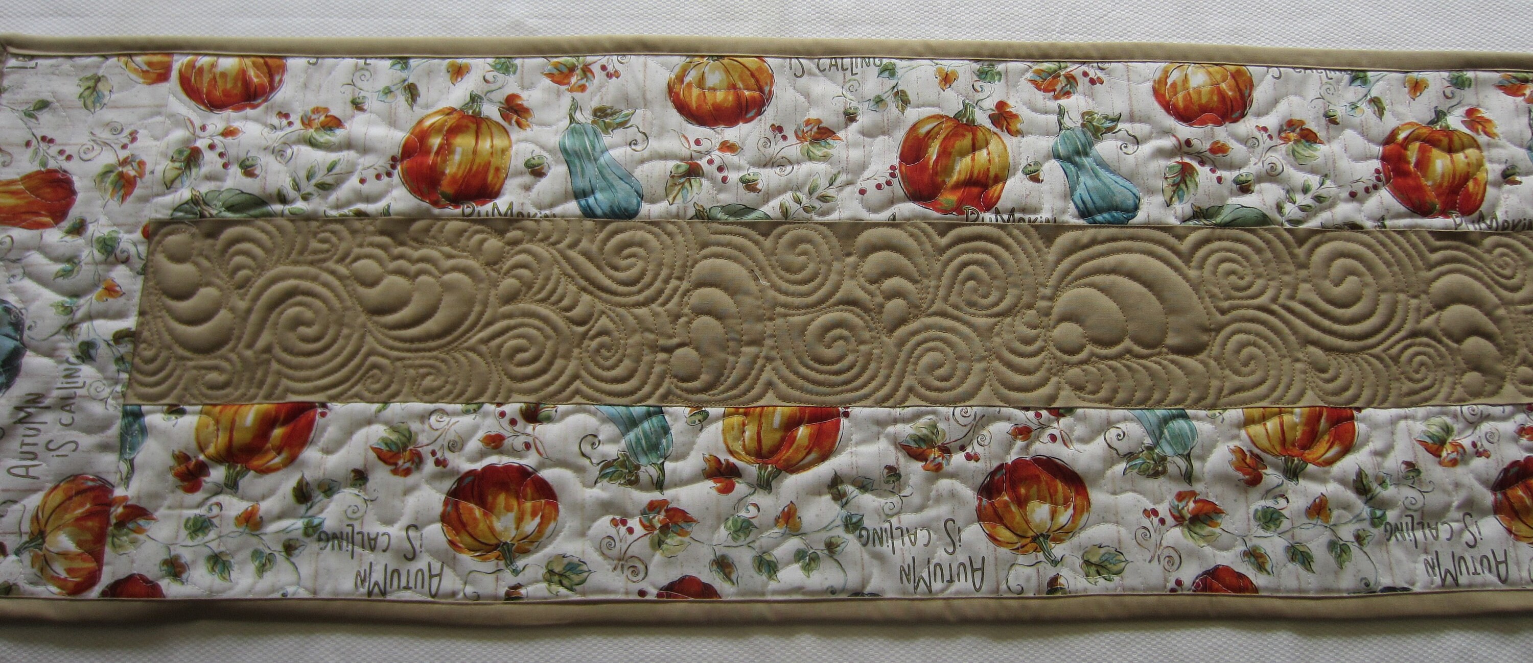 Fall Pumpkins and Gourds Quilted Table Runner Seasonal Autumn - Etsy