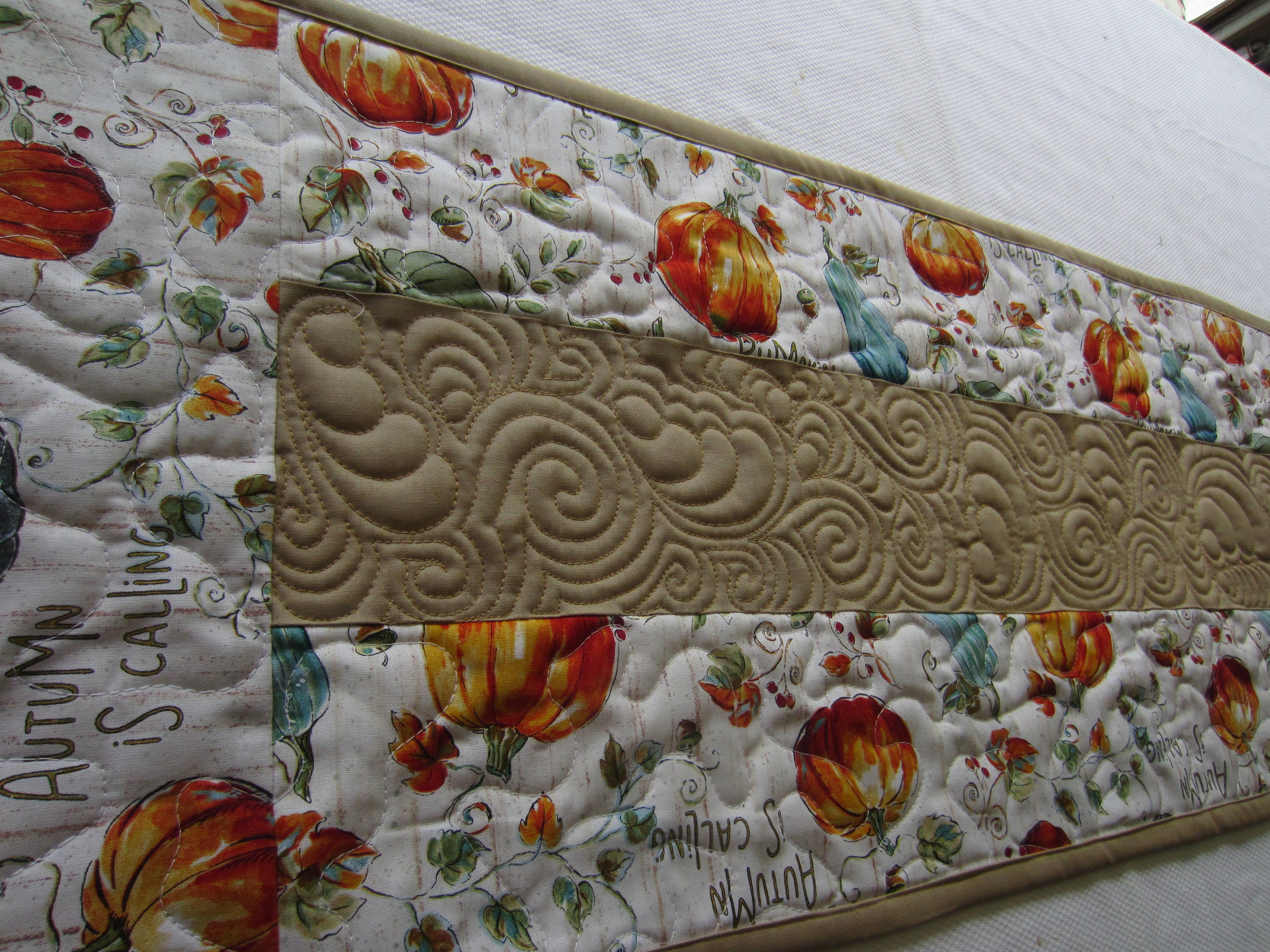 Fall Pumpkins and Gourds Quilted Table Runner Seasonal Autumn - Etsy