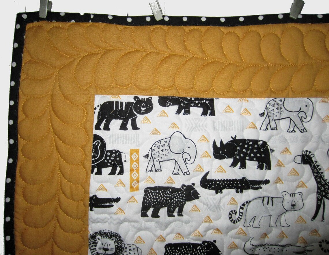Safari Giraffe Quilted Blanket NCU0PT084