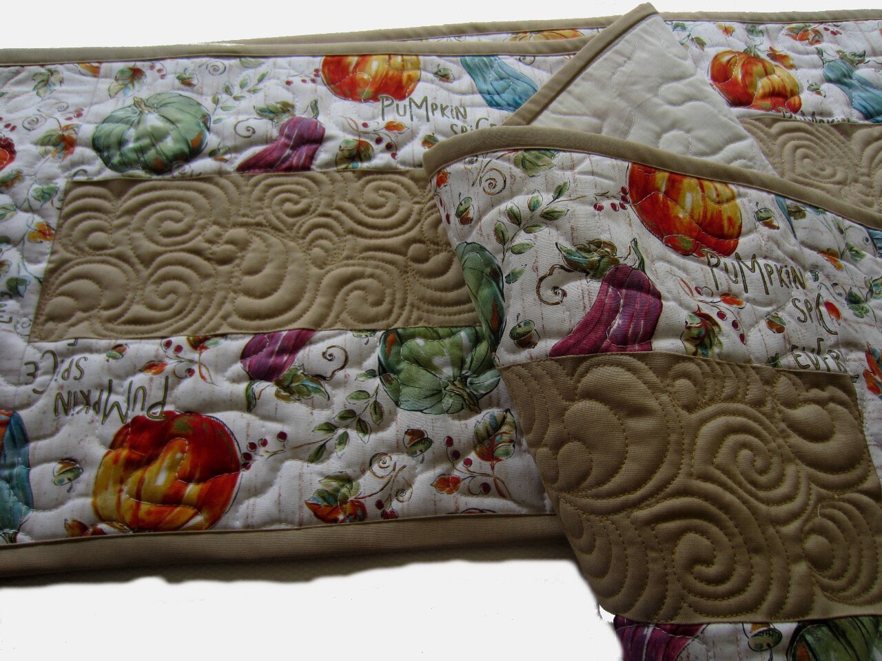 Fall Pumpkins and Gourds Quilted Table Runner Seasonal Autumn - Etsy