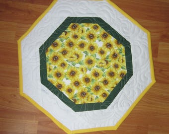 15.5" Yellow Sun Flowers on White Background Octagonal Quilted Table Topper Rimmed in Yellow with Custom Quilting