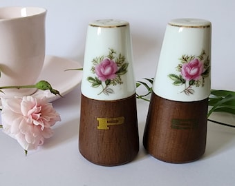 Vintage salt and pepper shaker ~ Porcelain tops with wooden bases ~ Floral ~
