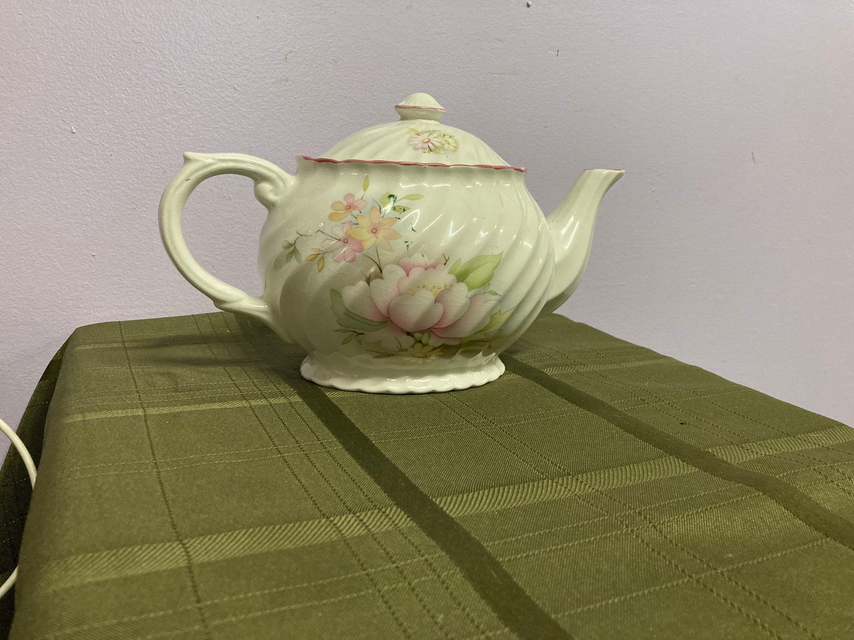 Pink Cottage Rose Teapot – The Twiggery