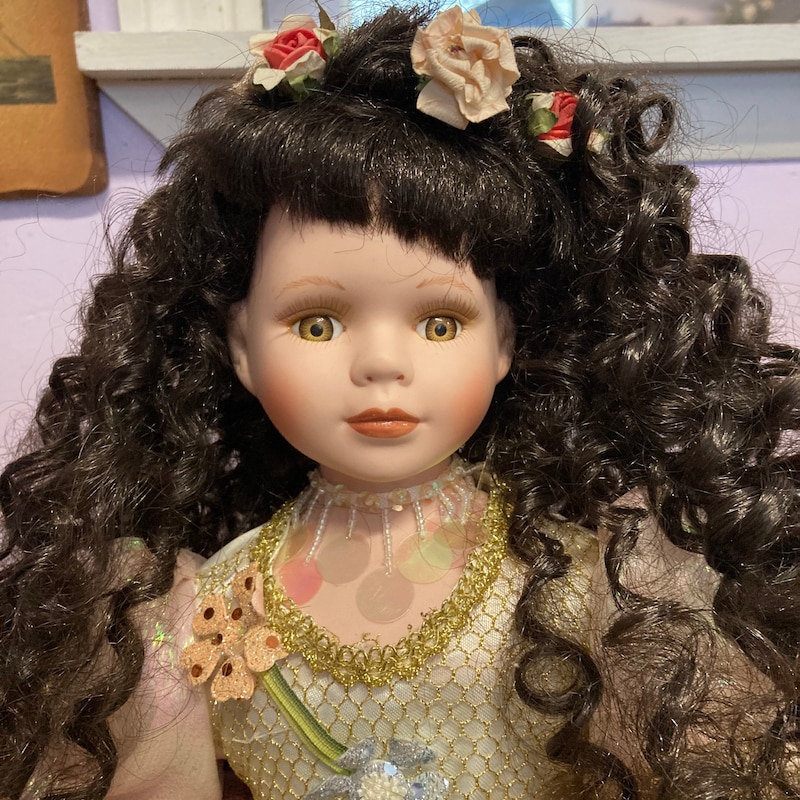 muñecas de porcelana morenas