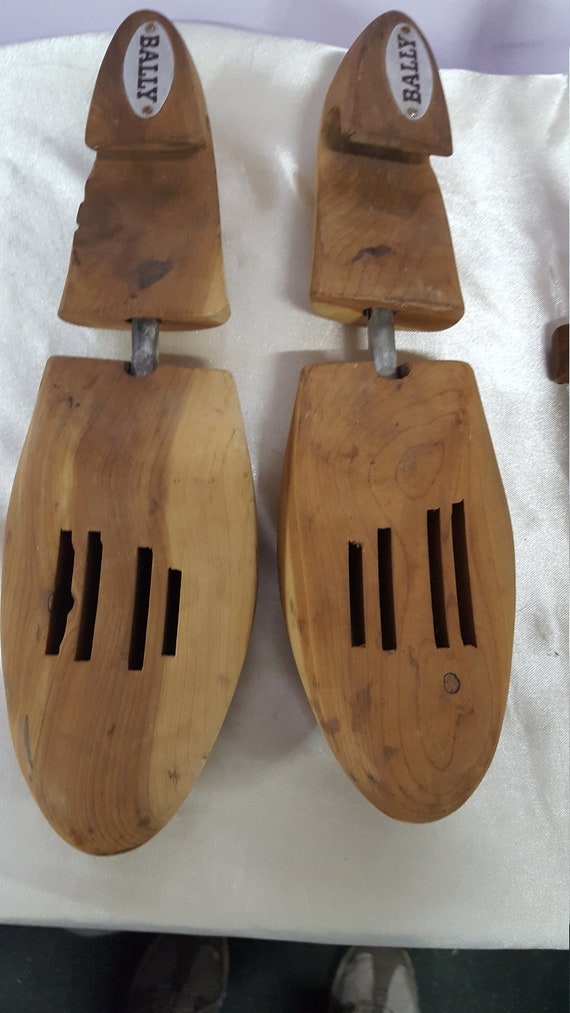 Bally of Switzerland shoe stretchers Bally Cedar Shoe Trees for Men main image 4