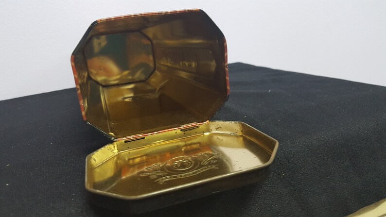 Teacher/'s Highland Cream Scotch Whisky Empty Advertising Tin
