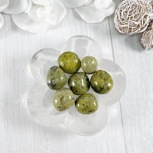 Serpentine Tumbled Stone, Serpentine Stone, Serpentine Worry Stone, Serpentine Crystal, Crystal Healing, Crystals & Stones