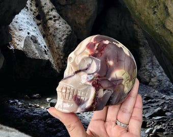 Large Mookaite Skull