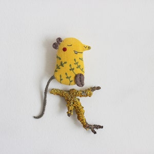 yellow mouse brooch, year of the rat, rat year gift, embroidered brooch, miniature mouse, animal jewelry, woodland  jewelry, summer jewelry