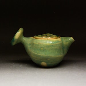 Small wheelthrown teapot. vol ~75ml