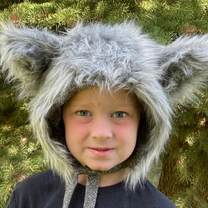 Wolf hat//faux fur wolf hat//grey wolf hat//fur wolf hat//wolf costume hat//wolf dress-up hat//fur hat//grey wolf and claws