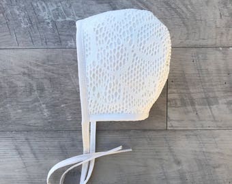 Lace baby bonnet / baby bonnet / brimless sun bonnet /cotton lining bonnet /cream lace bonnet / lace baby hat