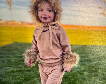 Lion hat / baby lion set / baby lion costume / lion baby set / lion costume / baby costume/ baby hat / bonnet and tail / lion arm bands