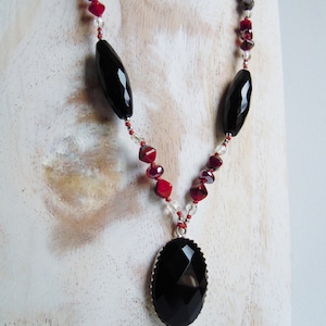 necklace - long necklace - Knotted pearls - Onyx, black agate, Silver 925 and Czech Glass Red, black, grey - Boho chic - made in France