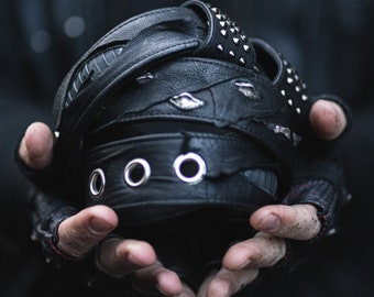 Echter futuristischer Ledergürtel mit individueller Schnalle | Breiter Herrengürtel | Horror-Punk-Techwear-Accessoire | Schwarzer Gürtel