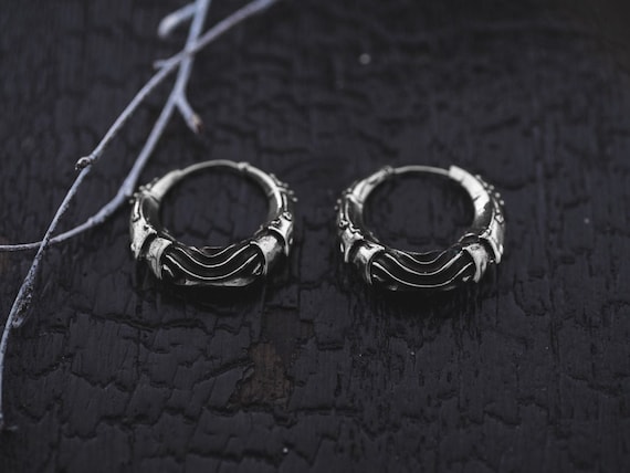 925 Sterling Silver Xenomorph Hoop Earrings – Biomechanical
