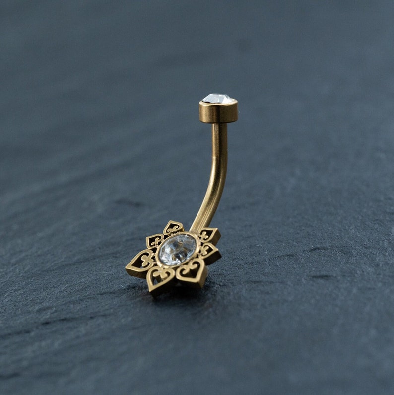 18K vergulde navelring Mandala met zirkonia hypoallergene en boho-chique lichaamssieraden voor navelpiercing afbeelding 3