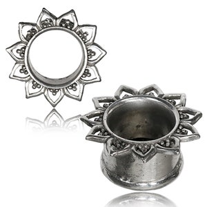 Lotus flower tunnels - Flower tunnels - Ear gauges and plugs - Silver gauges -Ear plugs- 00 gauges - 8mm plugs -Flesh tunnels- 0g gauges -