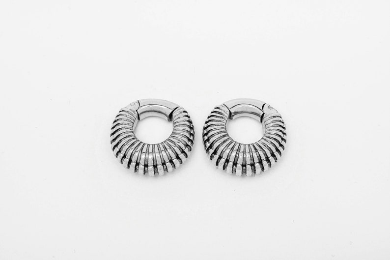 Creolen-Clicker-Ohrringgewicht aus Silber von Biomeca, 6-mm-Spreizstecker für Körperschmuck, Körpermodifikations-Piercings-Expander Bild 1