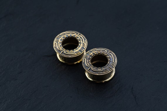 Ecarteur et plug d'oreilles, Tunnels Oreilles étirées, Bijoux UFO Vaisseau Spatial en Laiton Fait Main Punk Alternatif