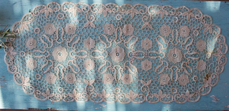 Handmade Point de Venice Ecru Vintage Lace Table Runner Venice Lace 1950/'s Greek Vintage 16/'/' x 36/'/' ca