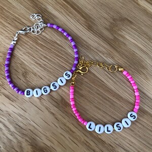 Pulseras de la amistad entre hermanas