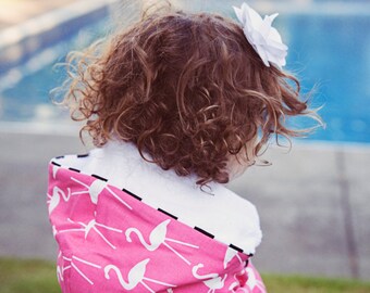 Pink Flamingo Hooded Towel - Childs Hooded bath Towel - Kids Hooded bath towel - Beach Pool Swim Towel- flamingos - baby bath towel