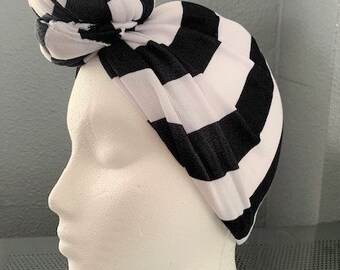 NWT Black & White Pretied Headwrap image_9f90dd91-4a60-4832-8b3d-  main image 2