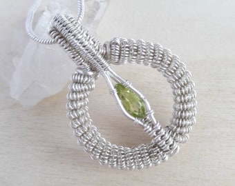 Wire Wrapped Pendant, Peridot Necklace, Wire Wrapped Peridot, August Birthstone, Peridot Necklace, Wire Wrapped Crystal, Peridot Jewelry