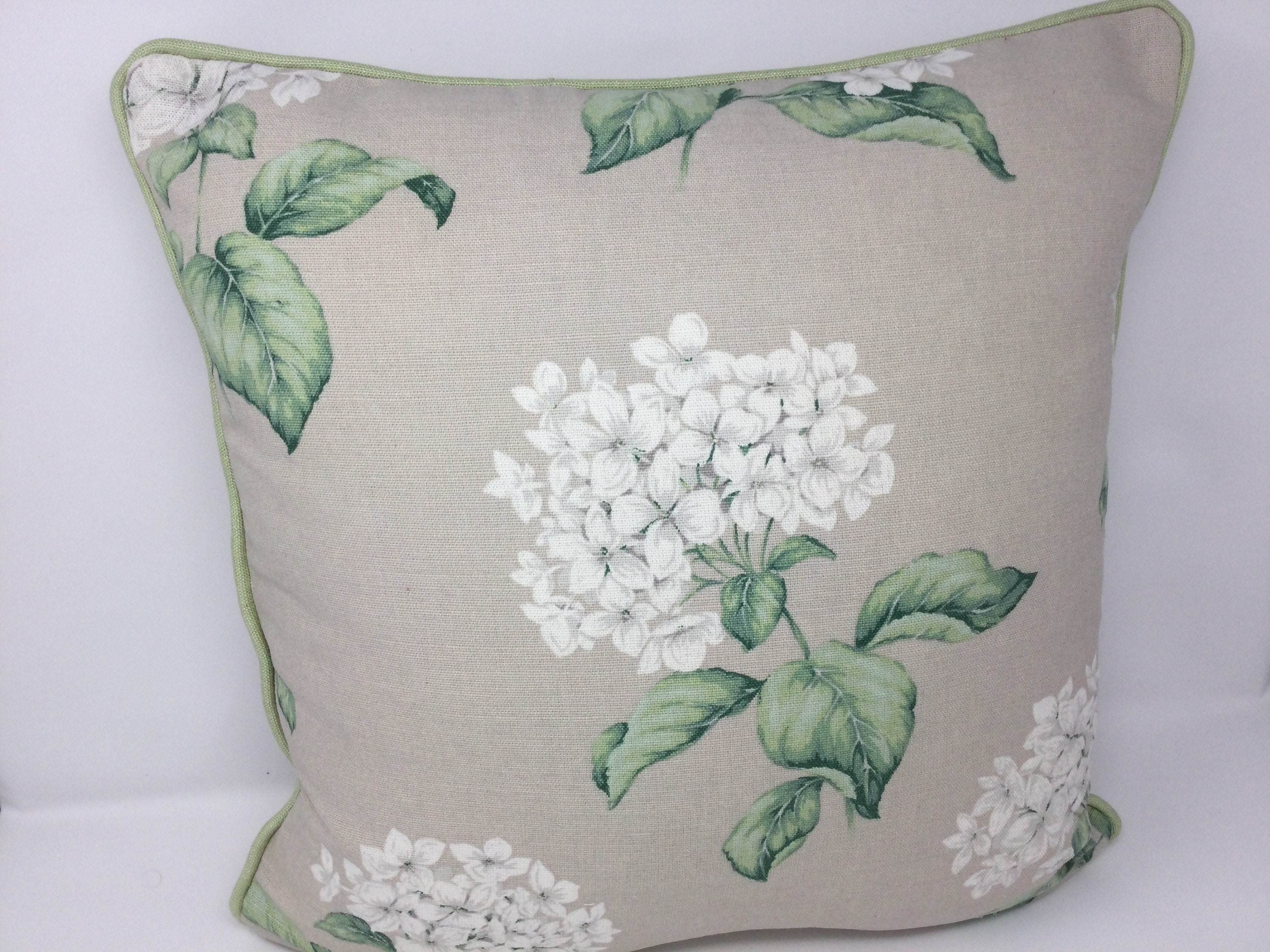 Hydrangea Throw UK