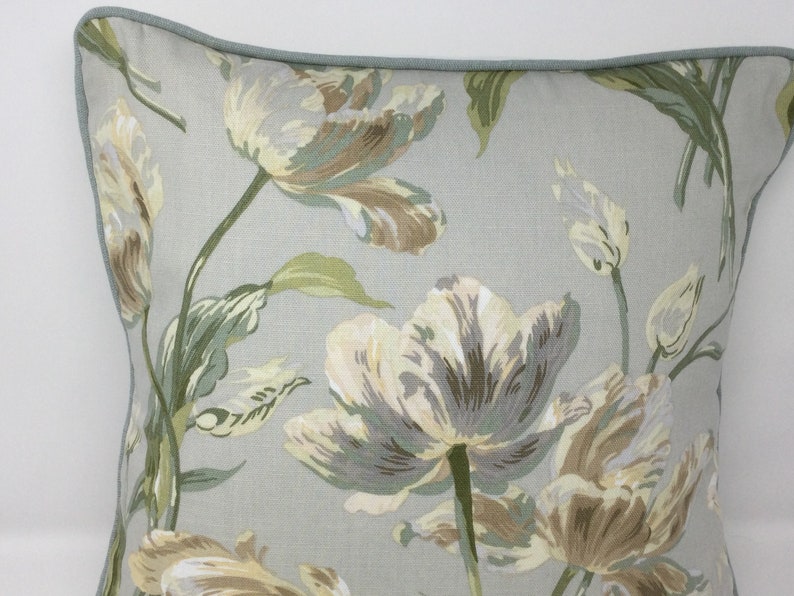 Coussin Showcase - Laura Gonzalez Coussin Showcase - Laura Gonzalez