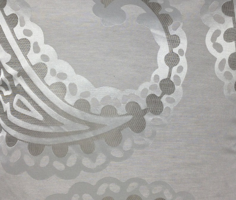 Laura Ashley Chemin de lit Emperor en tissu de soie gris tourterelle motif cachemire 250 x 60 cm image 2