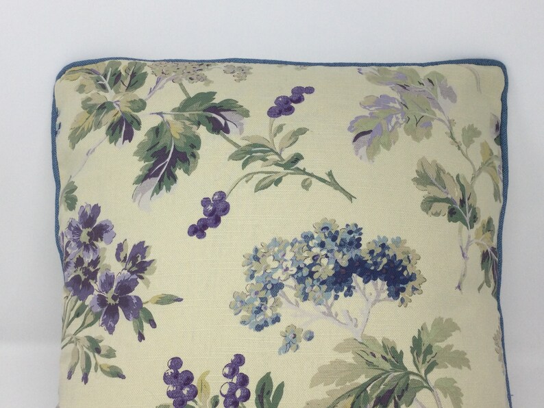Bordure De Papier Peint Laura Ashley 'Abbotswood Indigo' à Motifs Floraux Et Flocons D'avoine - 132mm X 10m