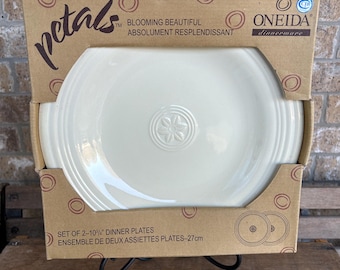 Set of 2 NEW Oneida Petals Blooming Beautiful 10 3/4" Beige DINNER Plates-Kitchen-Replacements-Discontinued