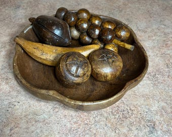 Vintage 1950's Wood Fruit Bowl with 5 Faux Fruits