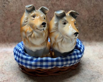 Vintage Unbranded Dogs in a wicker Basket Salt and Pepper Shakers-Kitchen Decoration-Knickknack