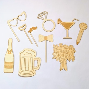 Lot 10 wooden Photobooth accessories Wedding, party, Birthday | Mustache, Bow Tie, Mouth, Glasses, Beer (...)