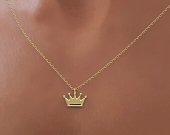 14k Tiny Solid Gold Crown Necklace, 14k Yellow Gold Crown Necklace, Solid gold Delicate Crown Necklace, Solid 14k Gold Crown Necklace