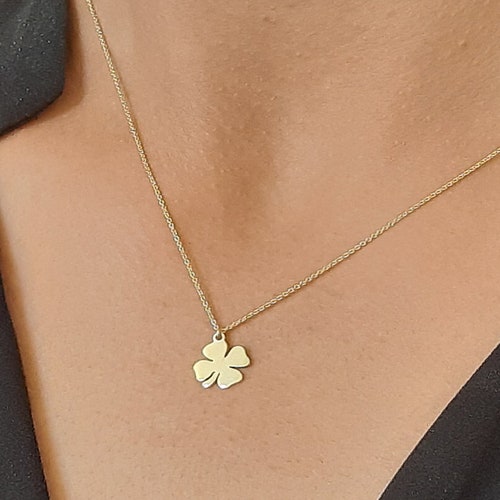 Gold Clover Necklace main image 0