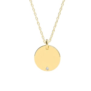 Halsband i skiva i 14 karat massivt guld, specialgraverat diamanthänge, eleganta smycken i lager