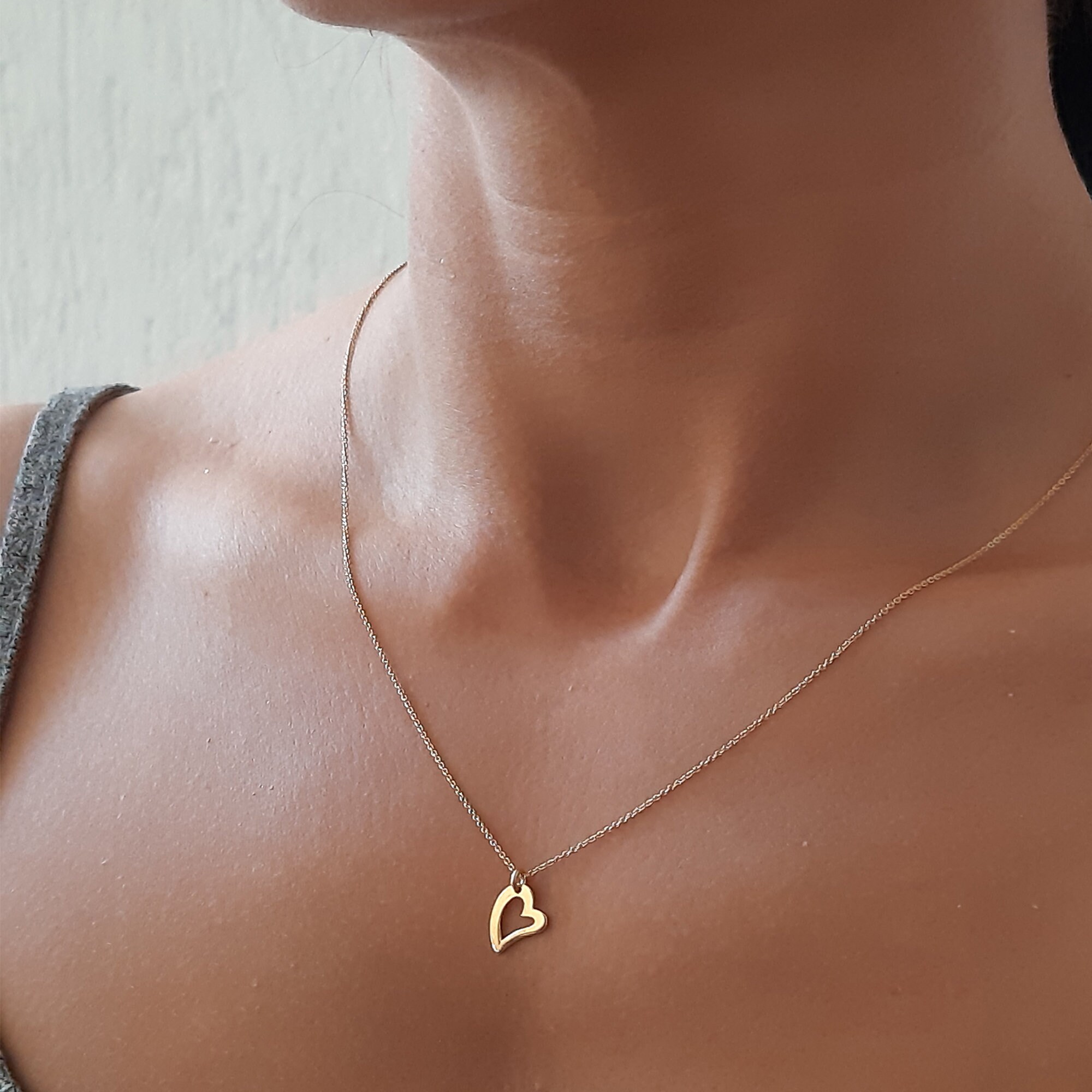 women heartbeat necklace women heartbeat necklace