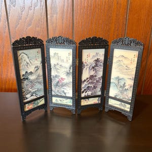 Miniature Plastic Chinese Folding Screen - Please read for condition