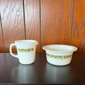 Pyrex Spring Blossom Creamer and Butter Tub