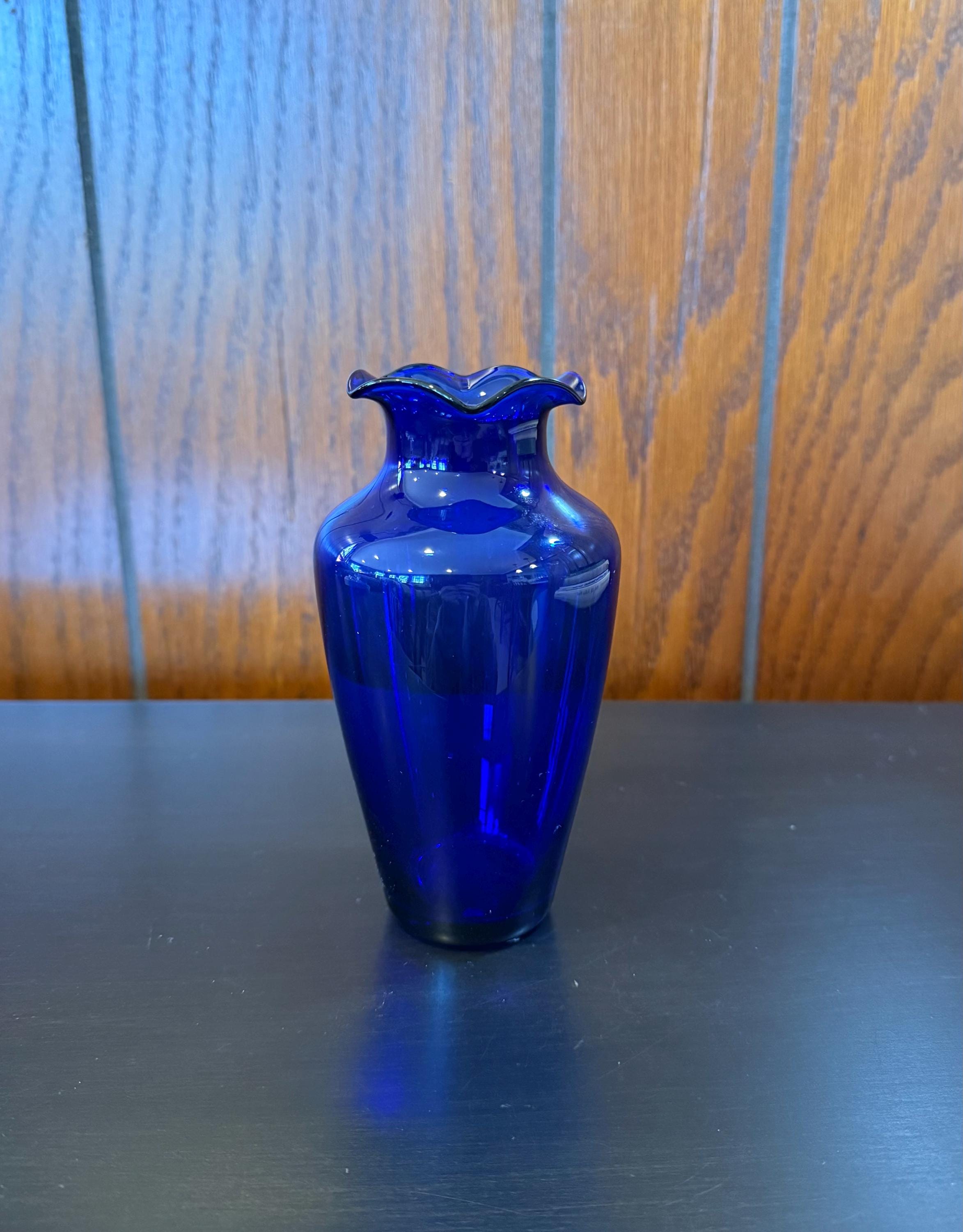 Cobalt Blue Ruffled Glass Vase - Etsy display picture 1