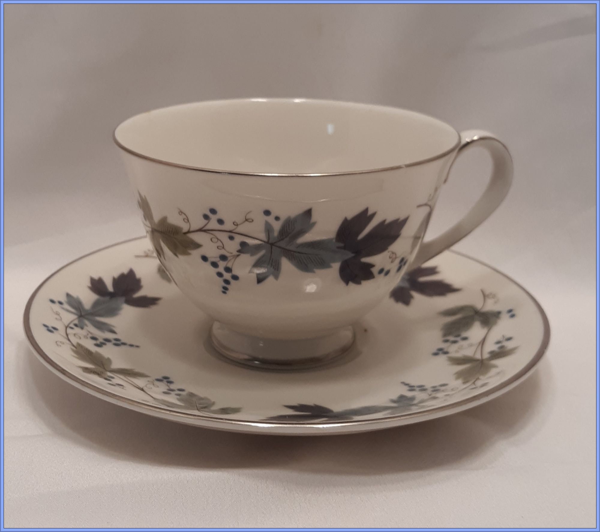 Royal doulton tea cup and saucer - Etsy 日本 Royal doulton tea cup and saucer - Etsy 日本